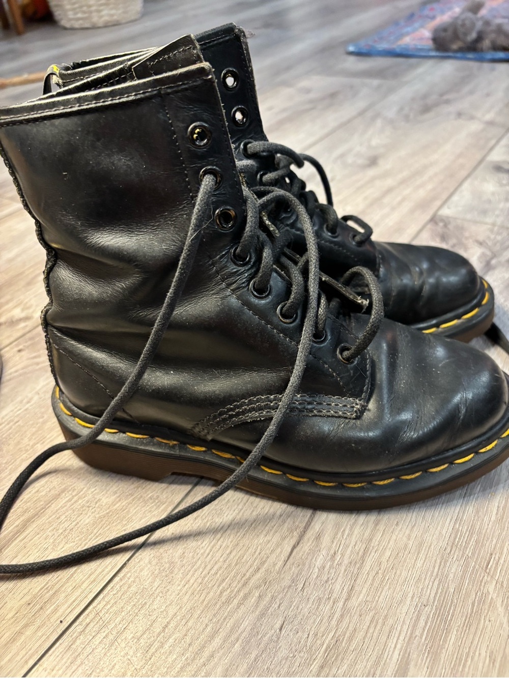 Vintage 90s Dr. Martens 1460 Made in England Black Leather Boots size UK 3/US 5